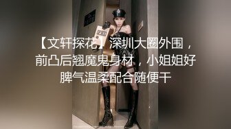 清纯小美女，跟随其后TP尿尿，把阴毛都打湿啦，尿液也多哦！