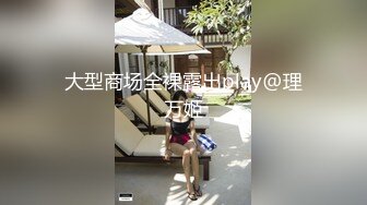 专业的健身人士，身材真是一级棒，双乳坚挺圆润，蜂腰翘臀身姿曼妙，谁看了都流口水