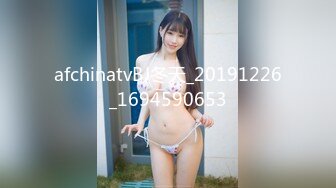 牛B大神商场女厕暗藏摄像头偷窥53位美女少妇嘘嘘 (41)