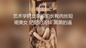 真实乱伦，自家后院玩野战，’喔，妈妈，就在这了，我等不及了‘，被妈妈掏出鸡巴口，刺激到边舔边尿尿了！