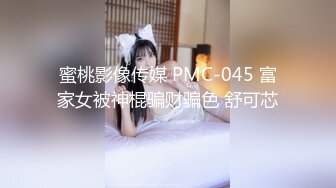 漂亮美眉 在家被粗大黑肉棒无套输出 内射 口水润滑 逼逼太小插了半天才进去 浅尝逼里的精液